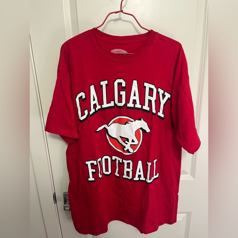 CFL Men's Red "Calgary Football" T-Shirt in size XL